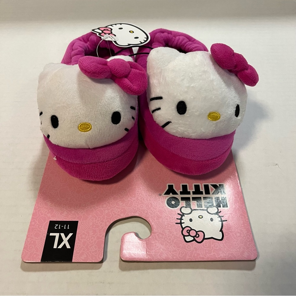 Hello Kitty Slippers for Girls Sz 11-12 (XL) NEW Great Gift Pink & White Slip On